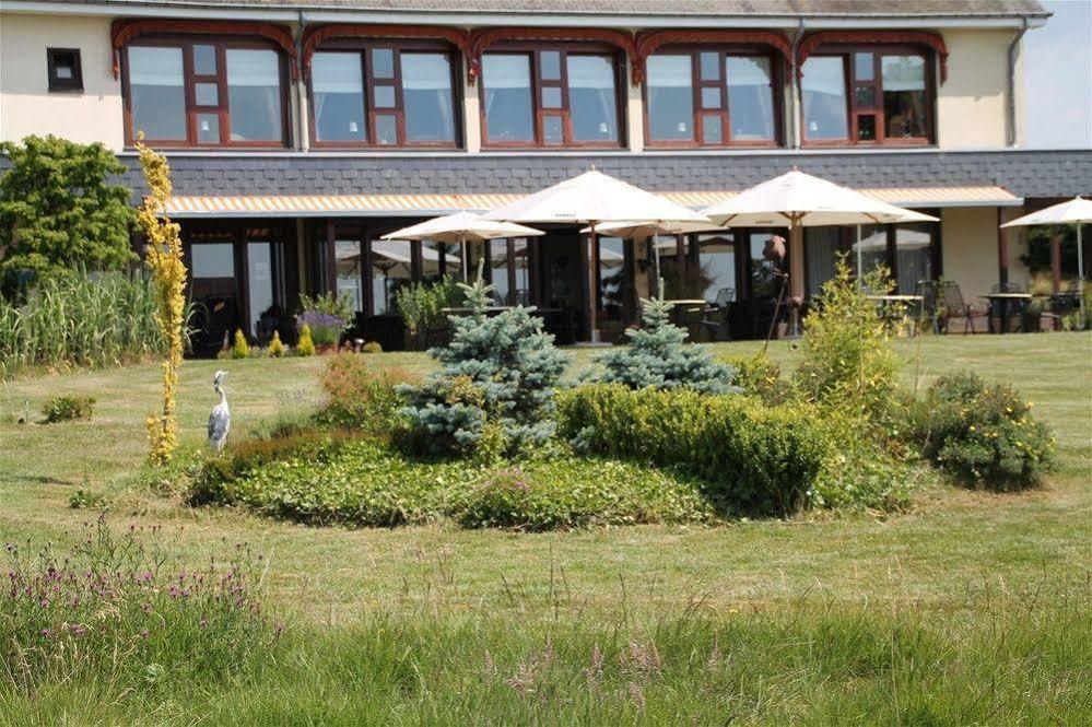 Hotel Restaurant N 4 Martelange Екстериор снимка