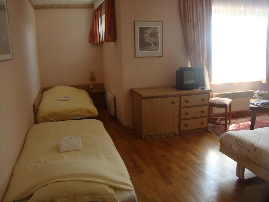 Hotel Restaurant N 4 Martelange Стая снимка